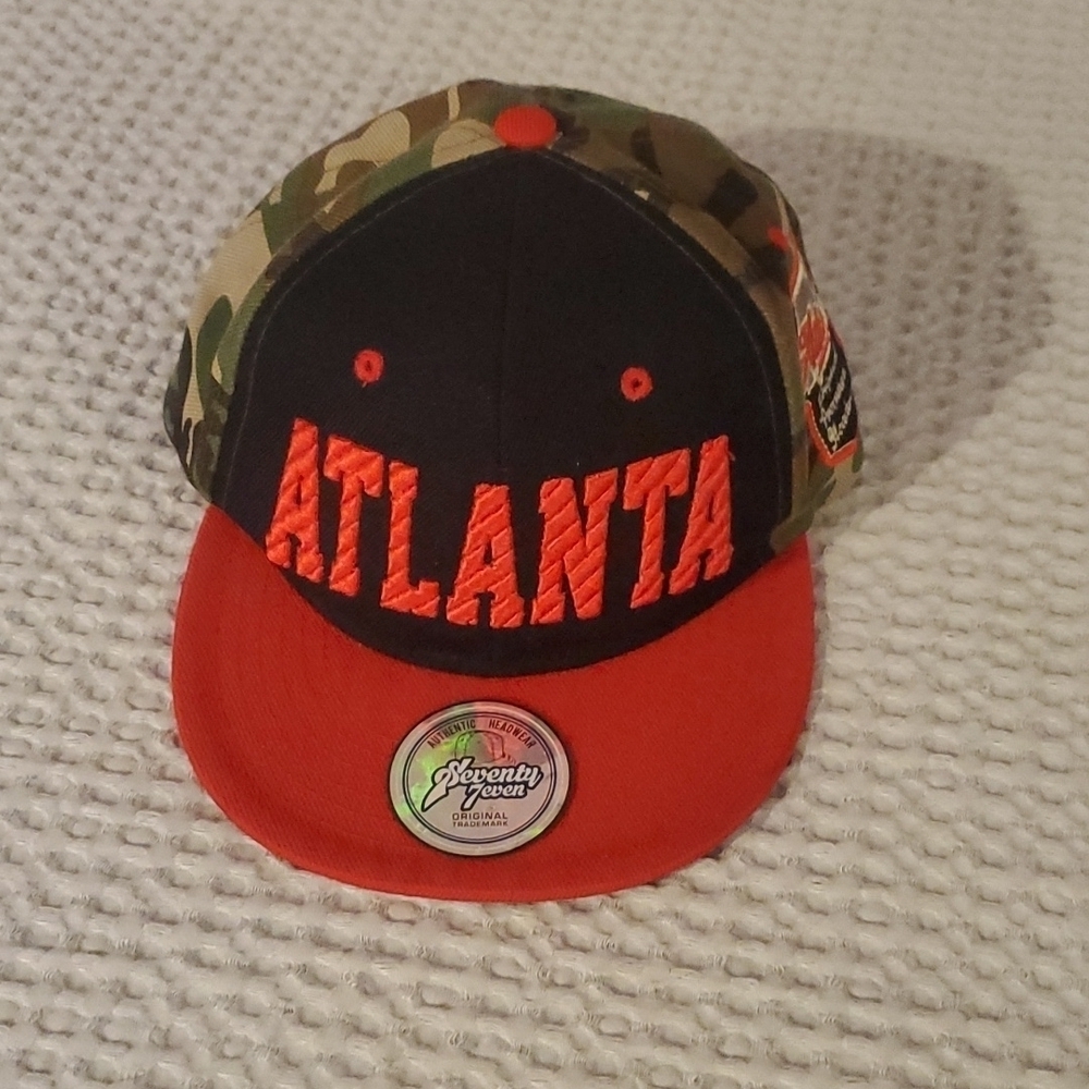 𝅺Atlanta Hawks Collector's Edition Camo Hat